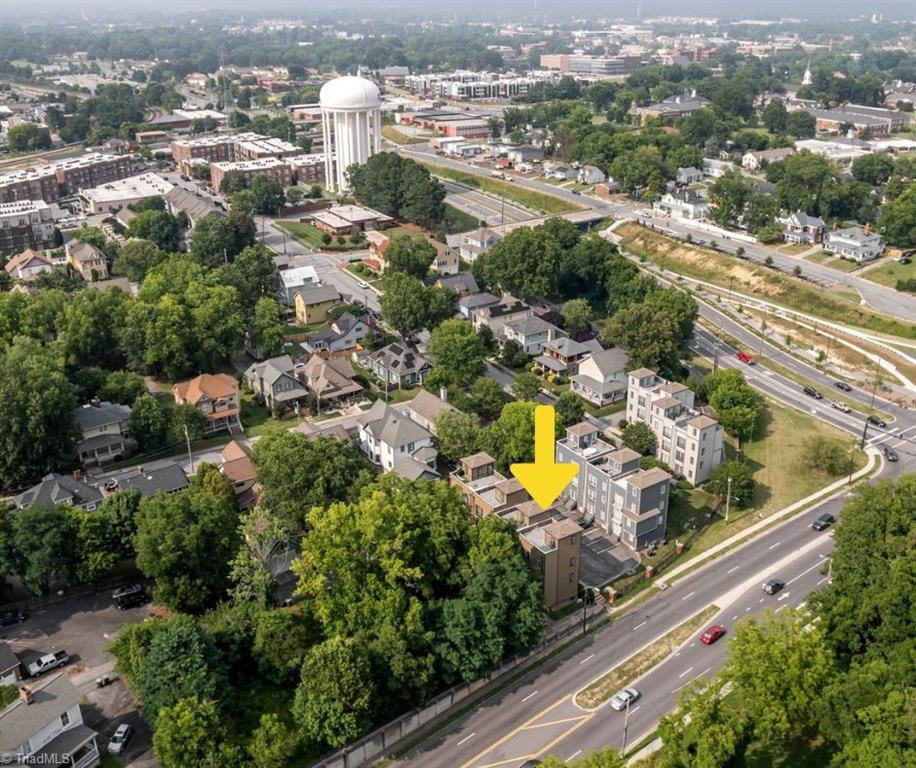 318 Sues Blues Alley