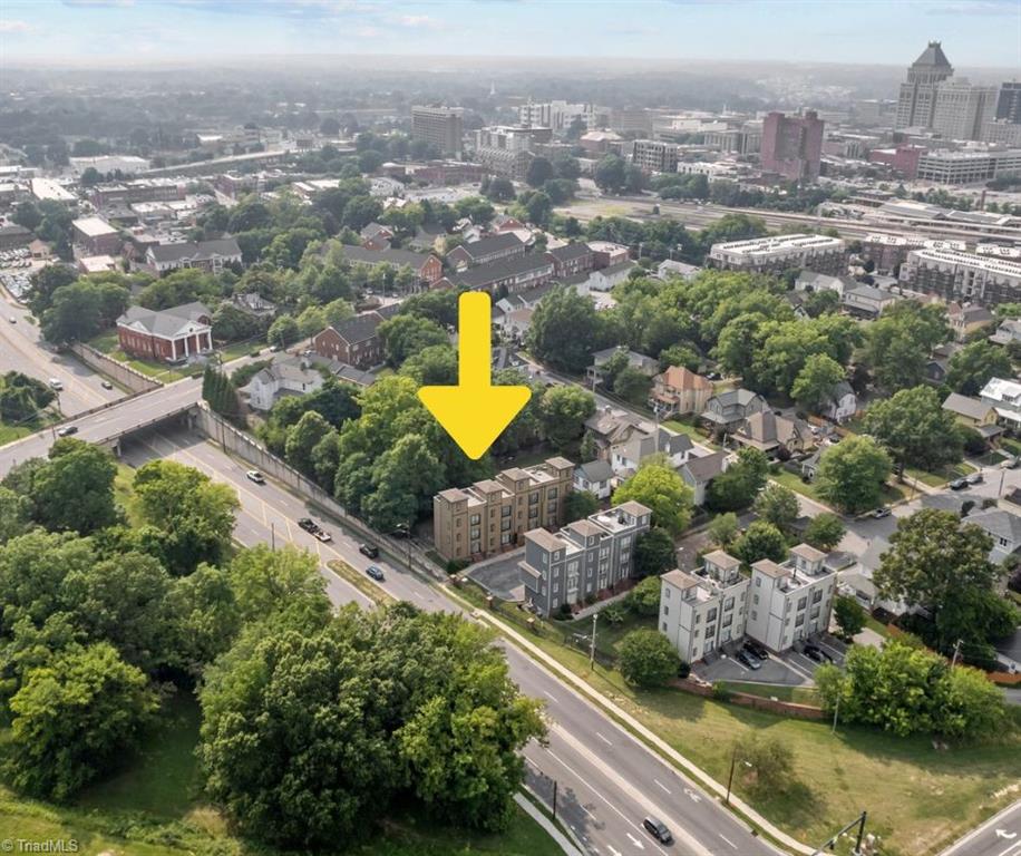 318 Sues Blues Alley