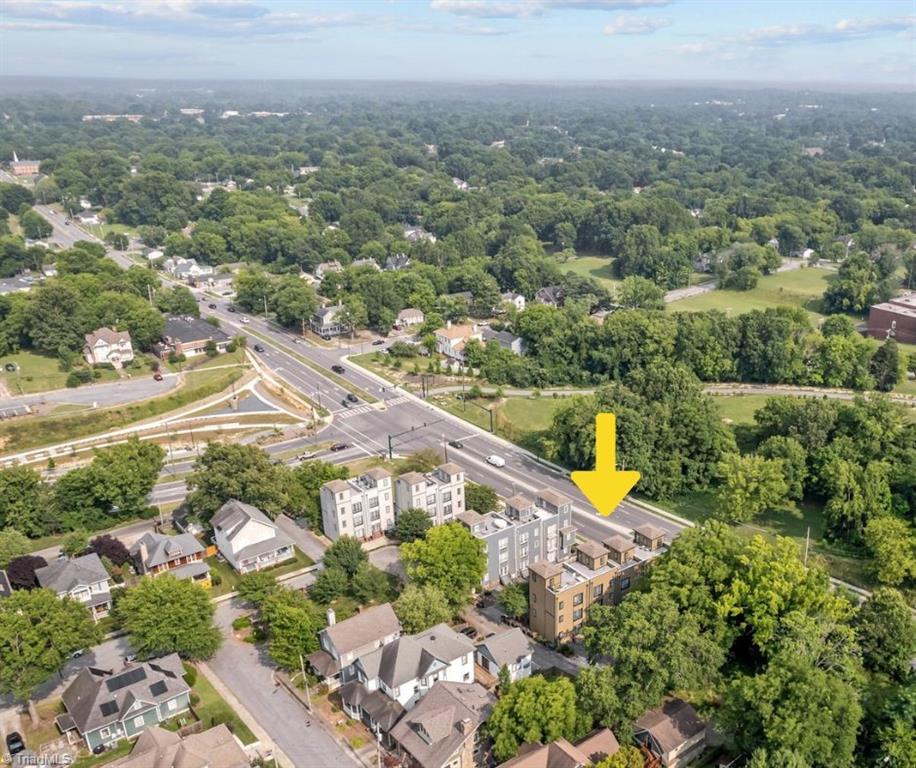 318 Sues Blues Alley