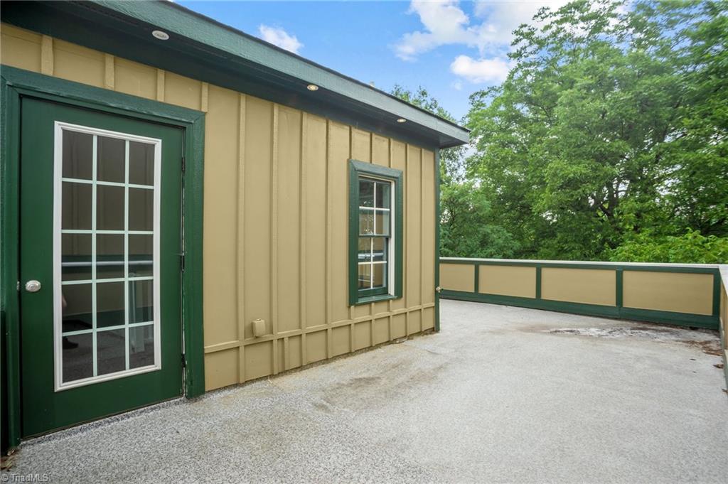 318 Sues Blues Alley