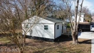 1320 E Commerce Avenue