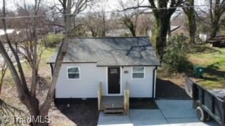 1320 E Commerce Avenue