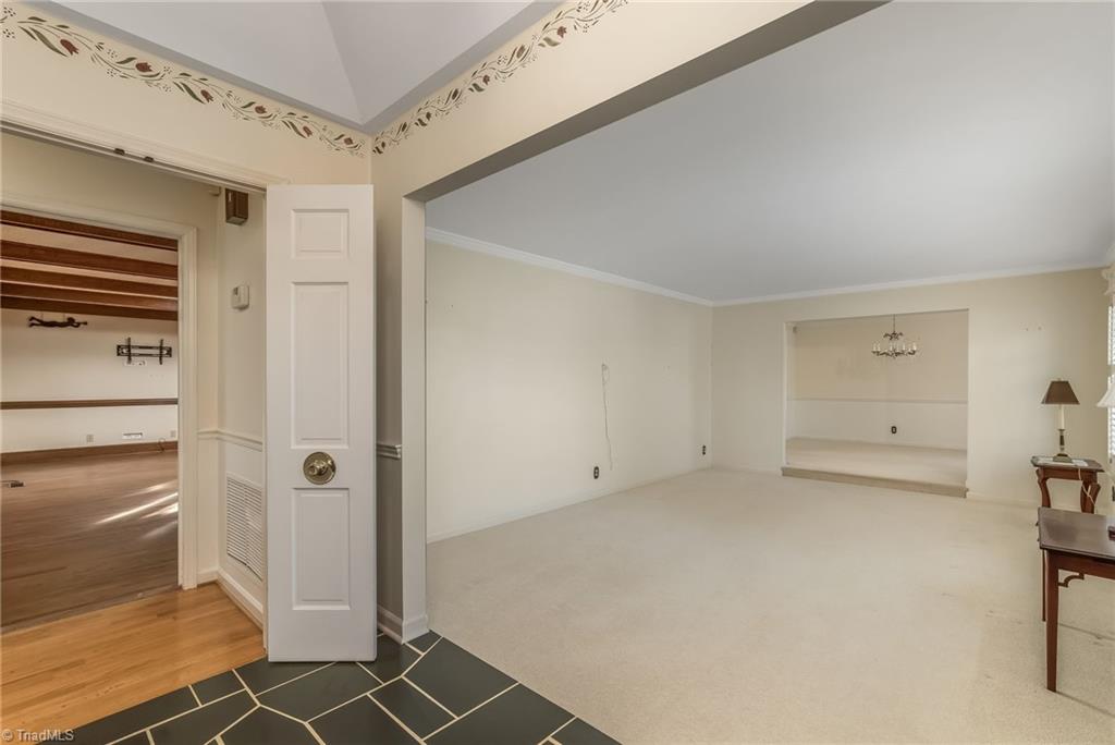 4903 Sedgelane Drive