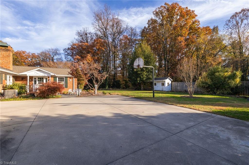 4903 Sedgelane Drive