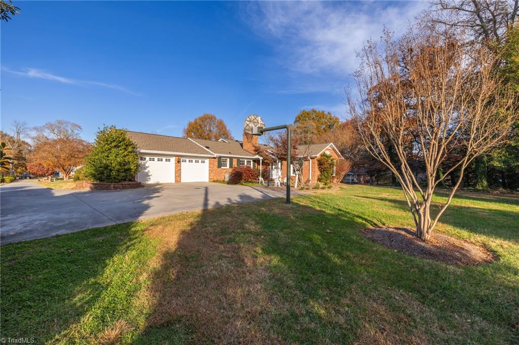 4903 Sedgelane Drive