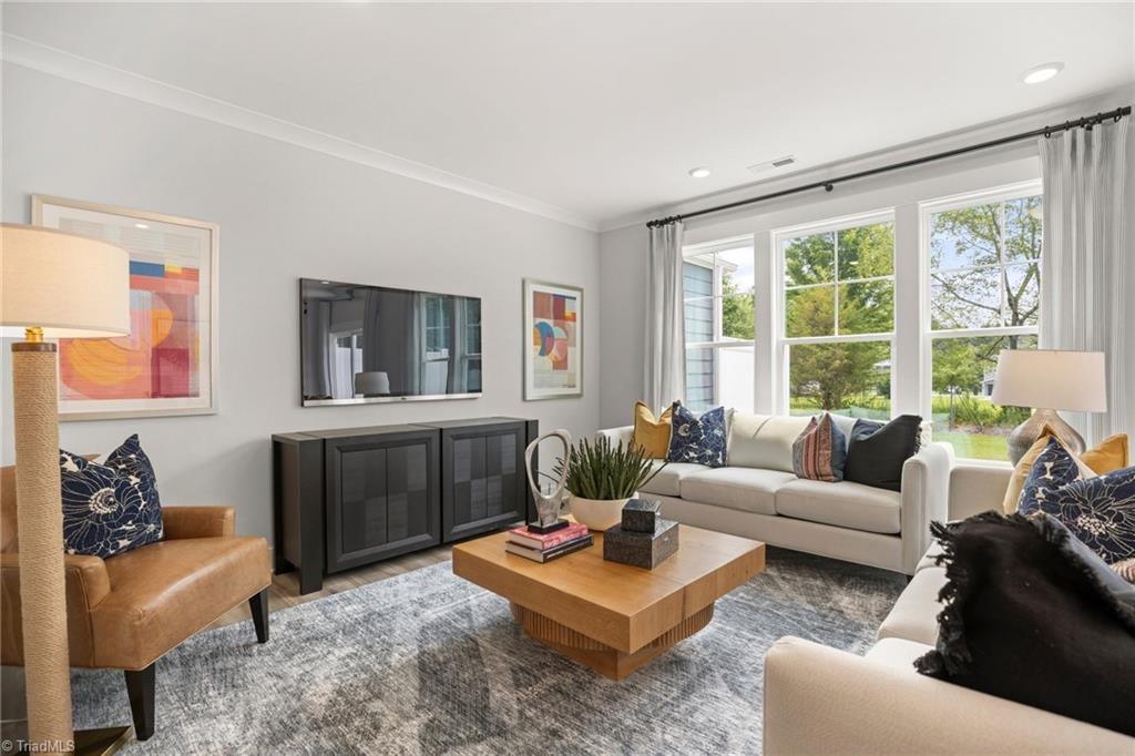 1103 Summerhouse Way