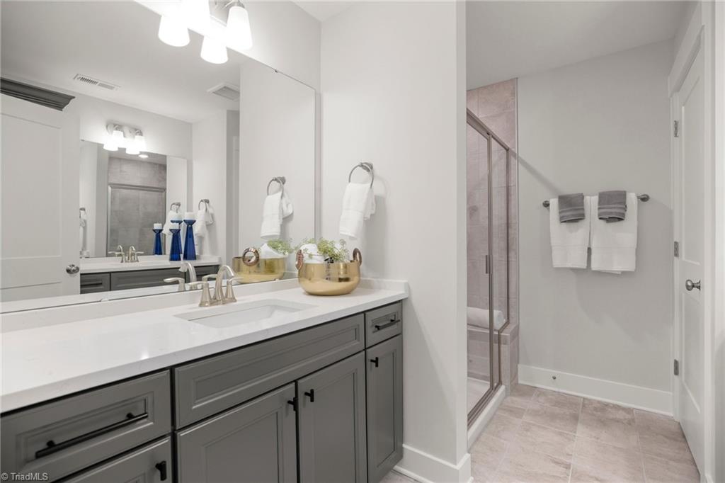 1103 Summerhouse Way