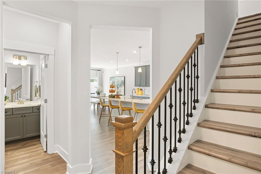 1103 Summerhouse Way