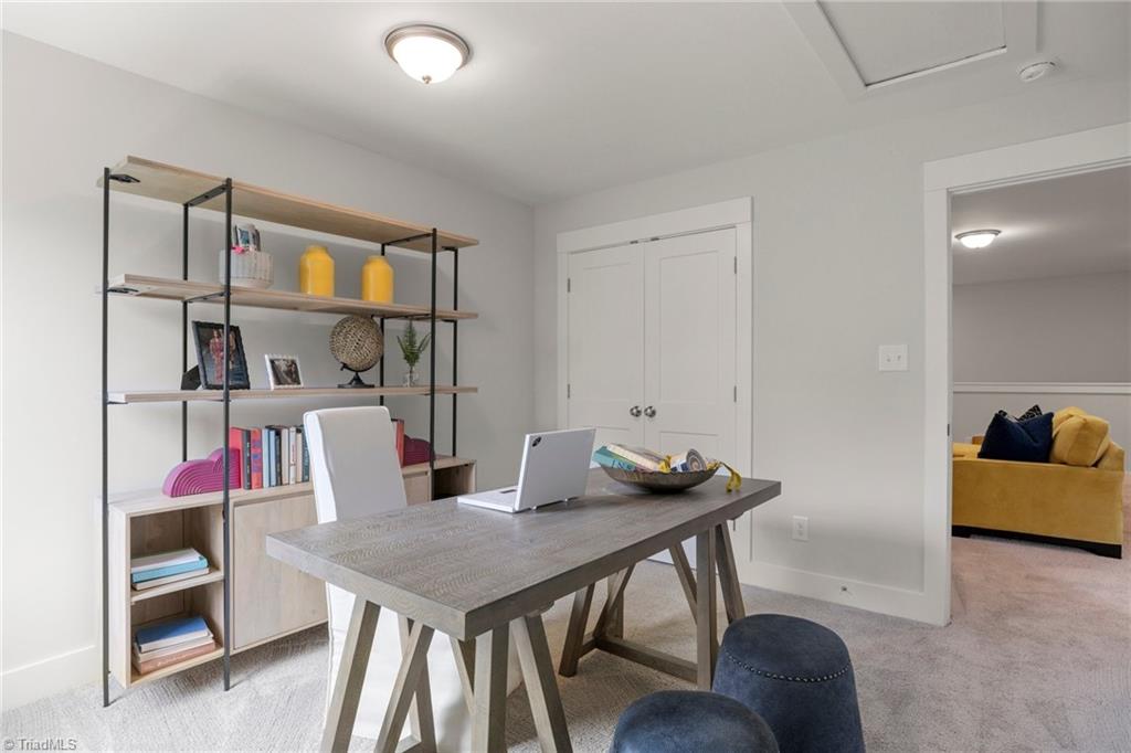 1103 Summerhouse Way