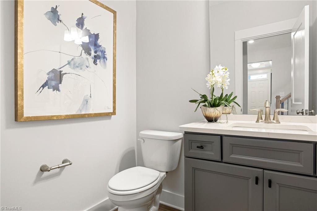 1103 Summerhouse Way