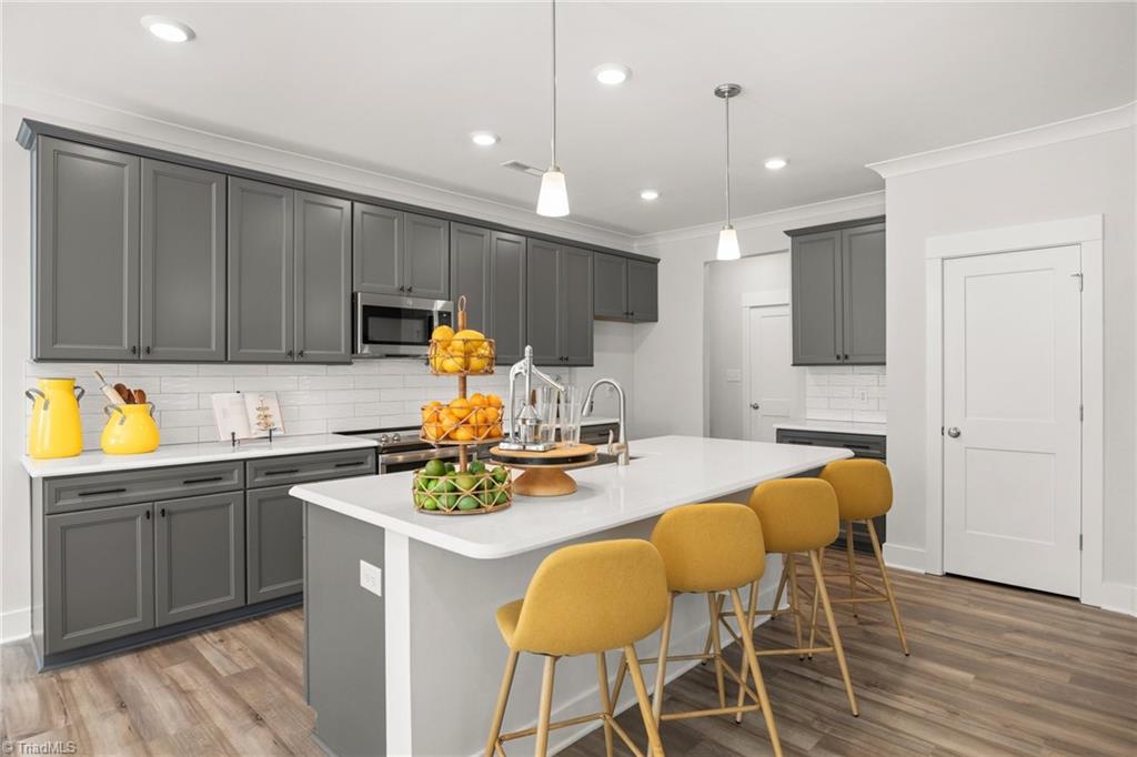 1103 Summerhouse Way