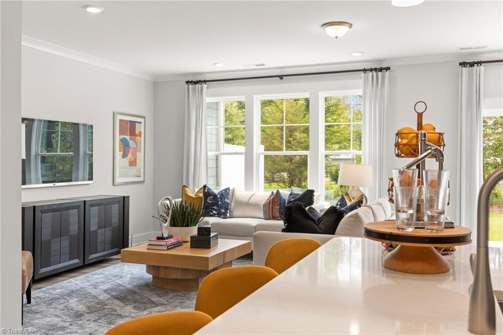 1103 Summerhouse Way