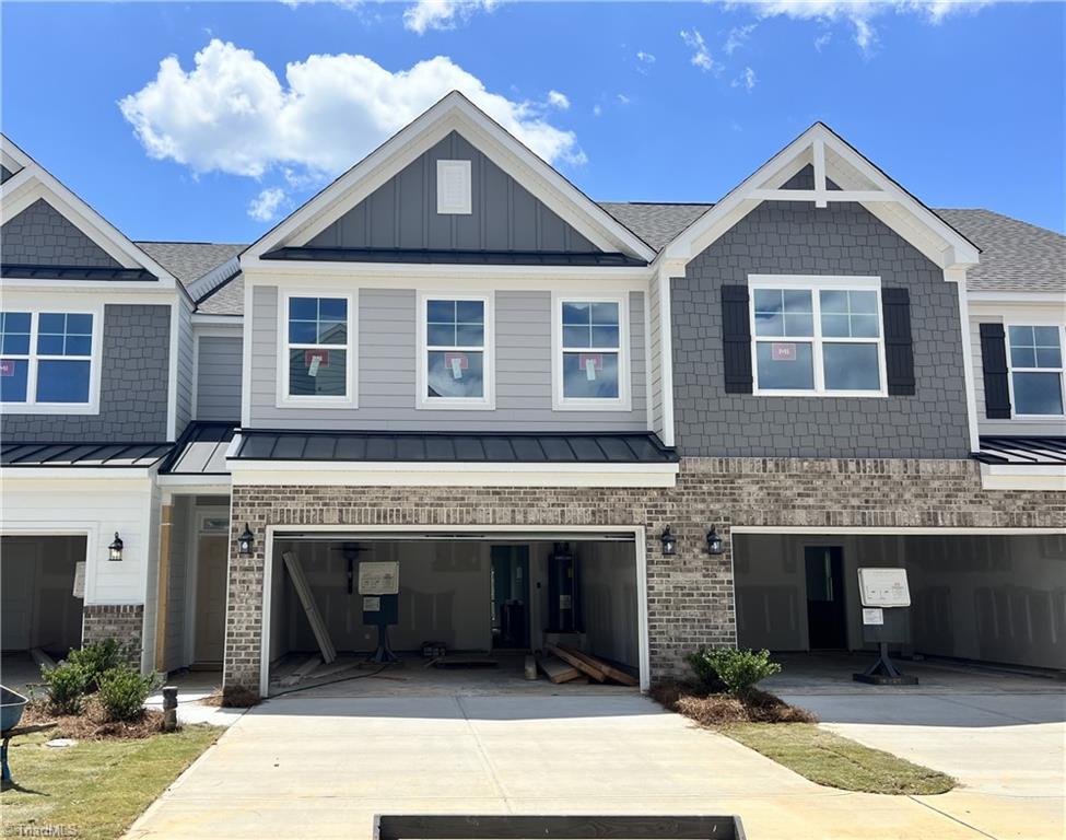 1103 Summerhouse Way