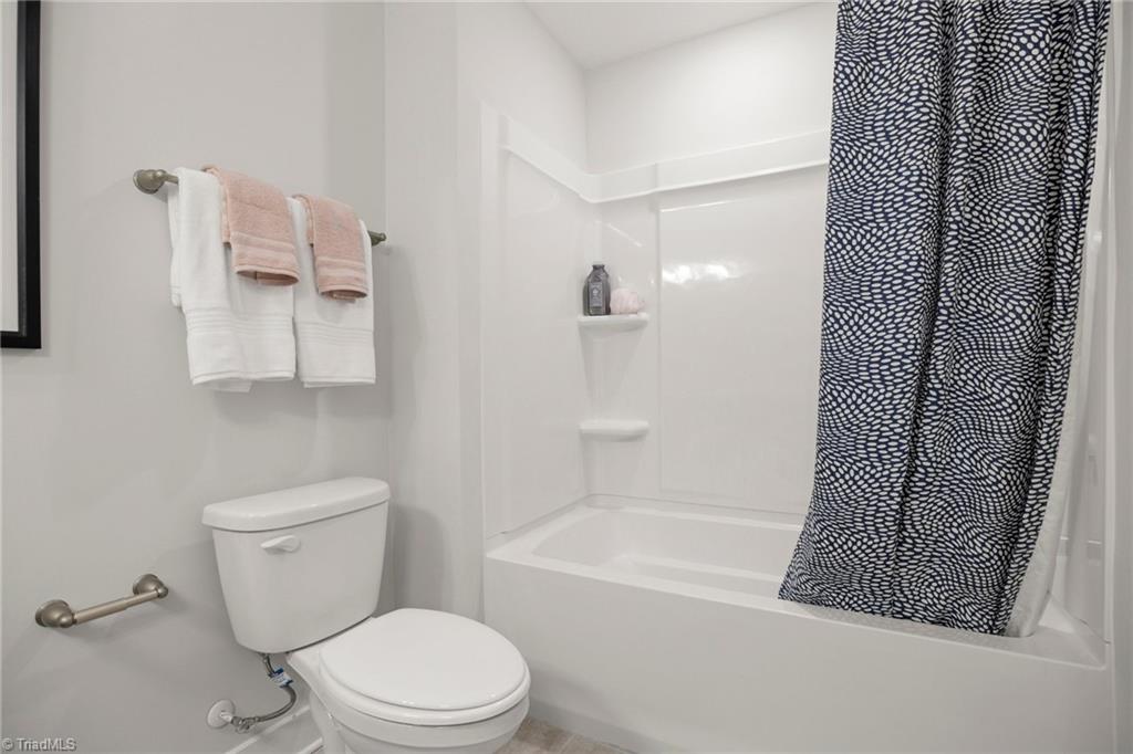 1103 Summerhouse Way