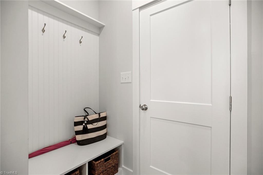 1103 Summerhouse Way