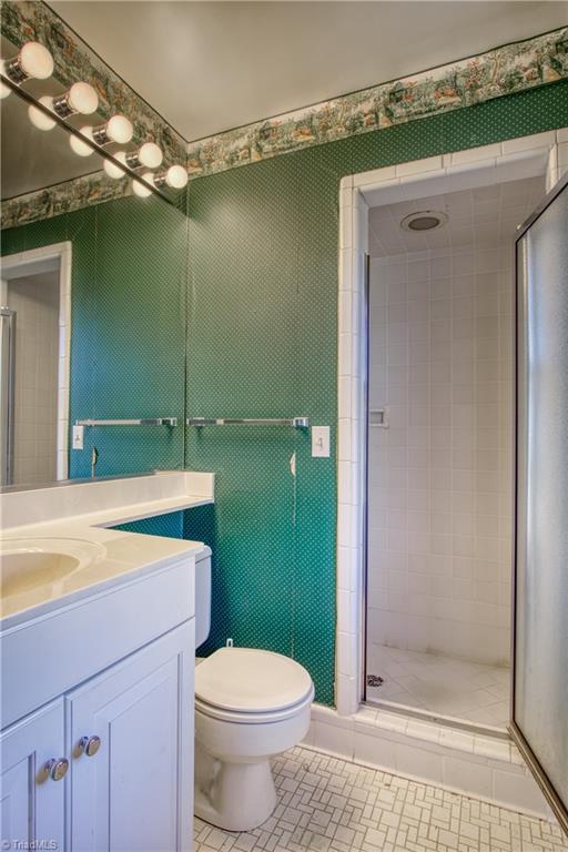 4713 Kingswood Drive