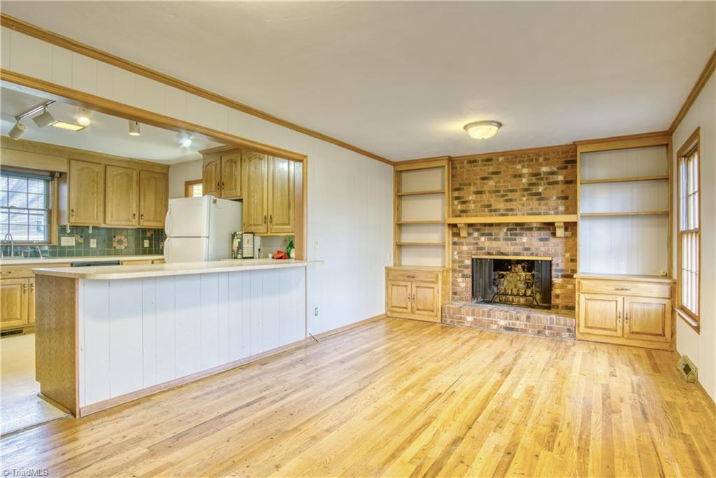 4713 Kingswood Drive