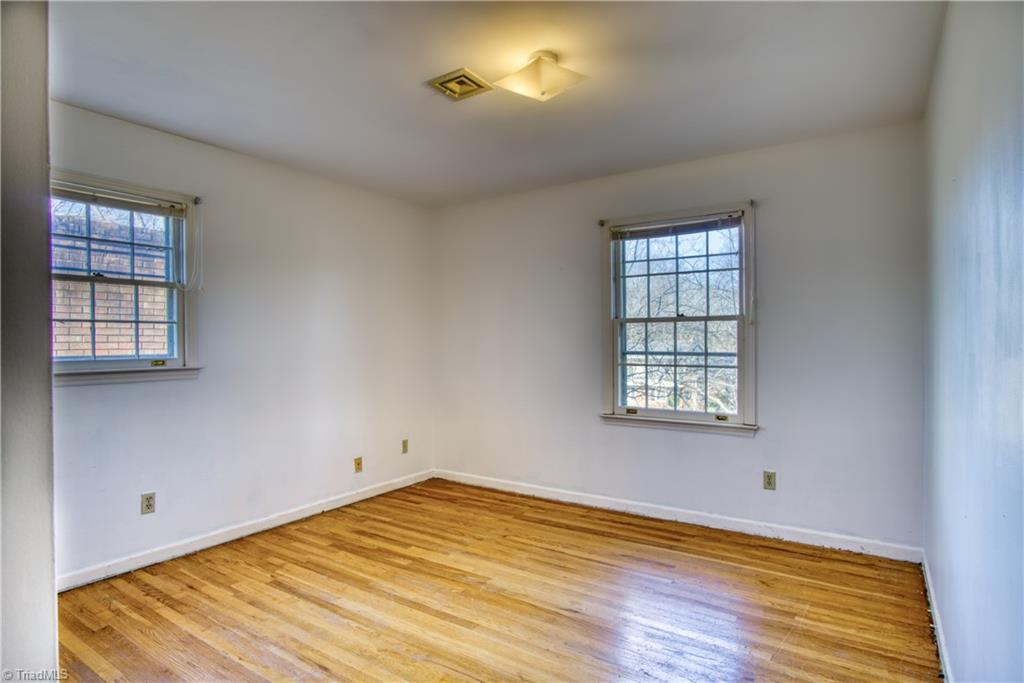 4713 Kingswood Drive