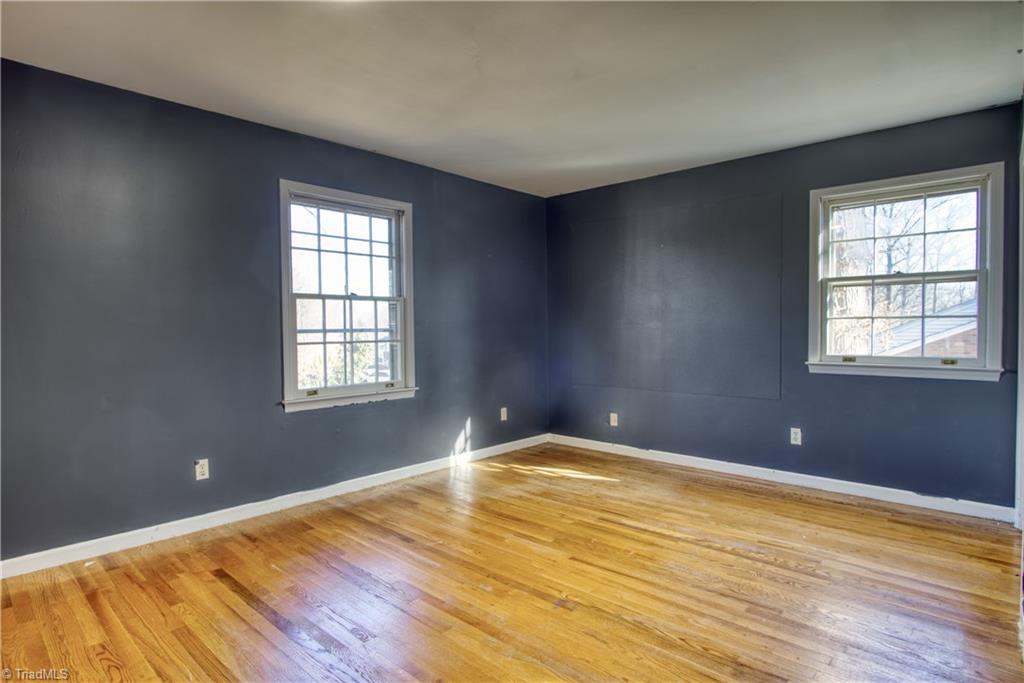 4713 Kingswood Drive