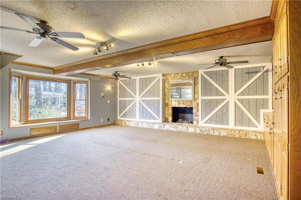 4713 Kingswood Drive