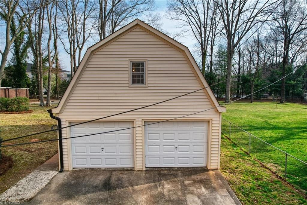 4713 Kingswood Drive