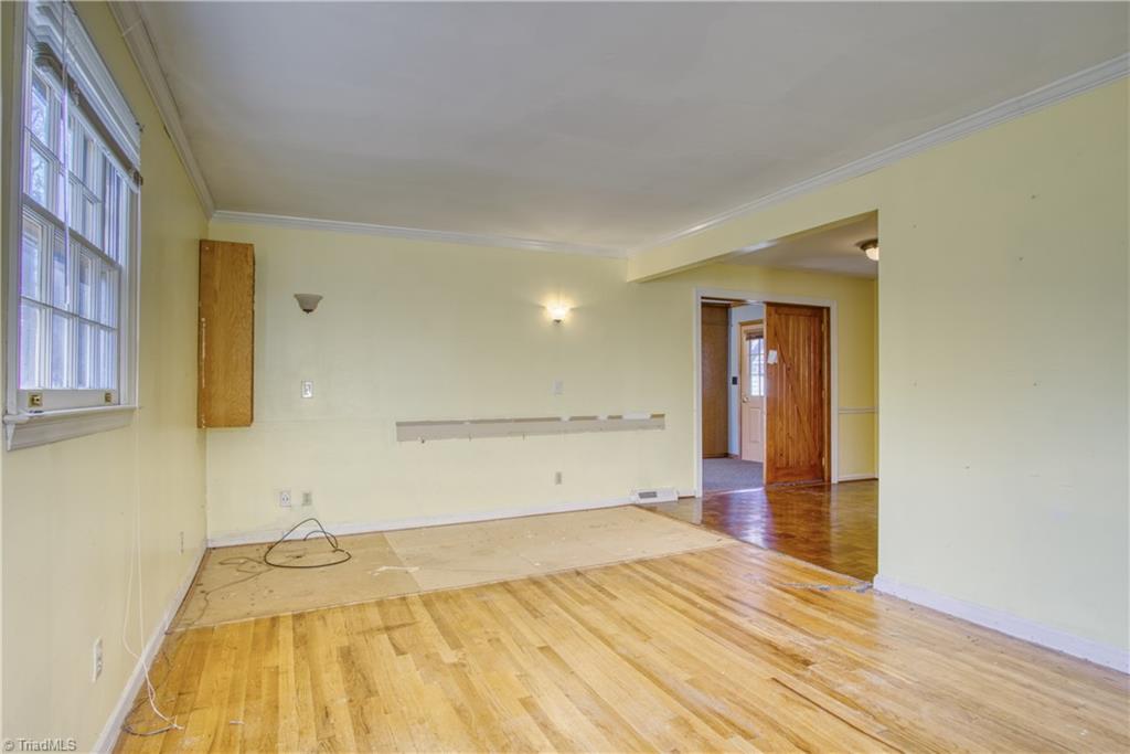 4713 Kingswood Drive