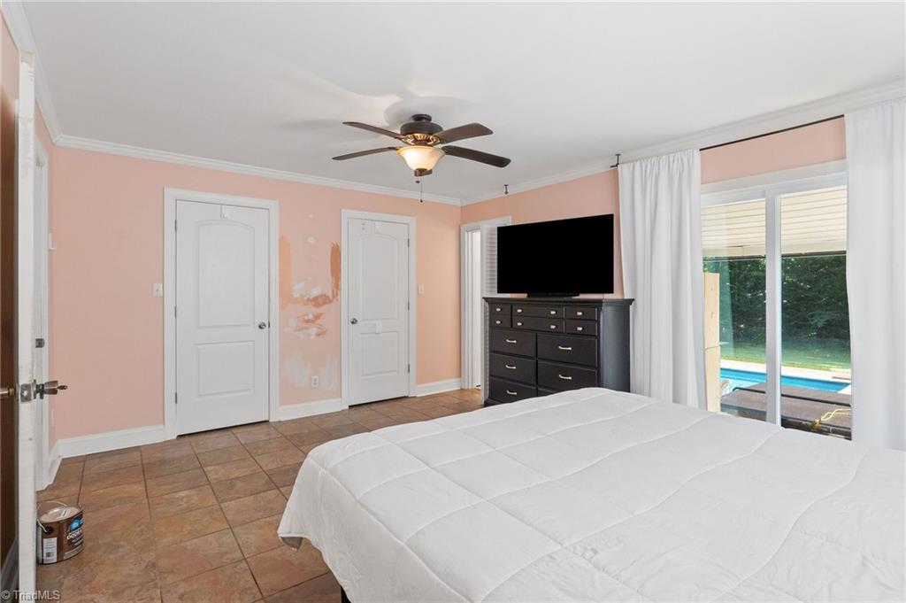 1908 Independence Road