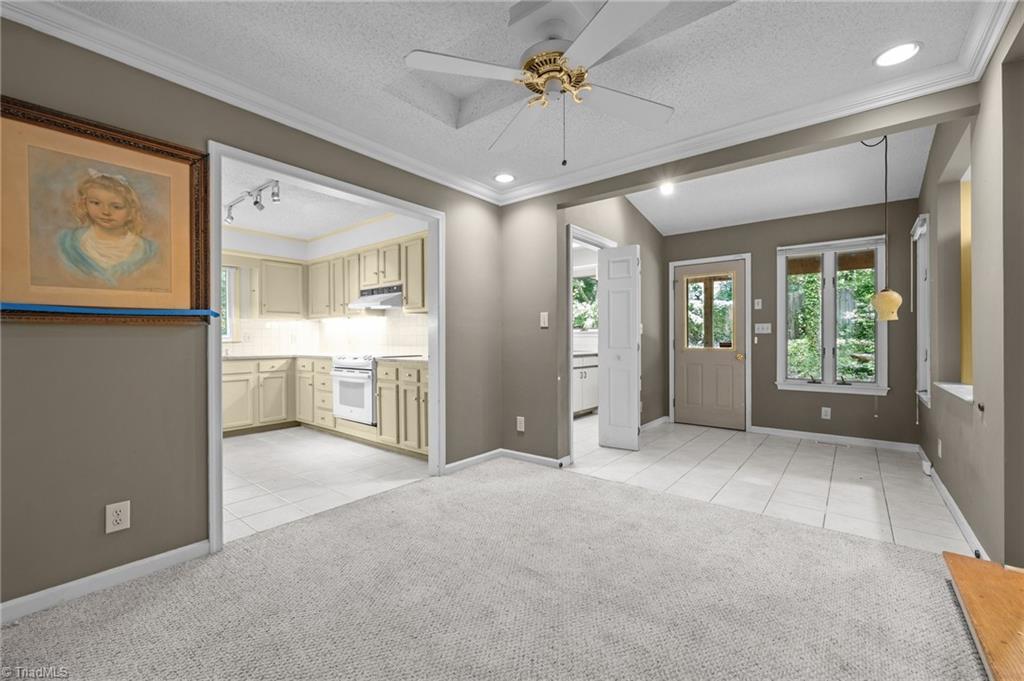 511 Valleybrook Drive