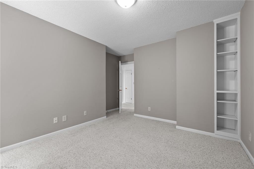 511 Valleybrook Drive