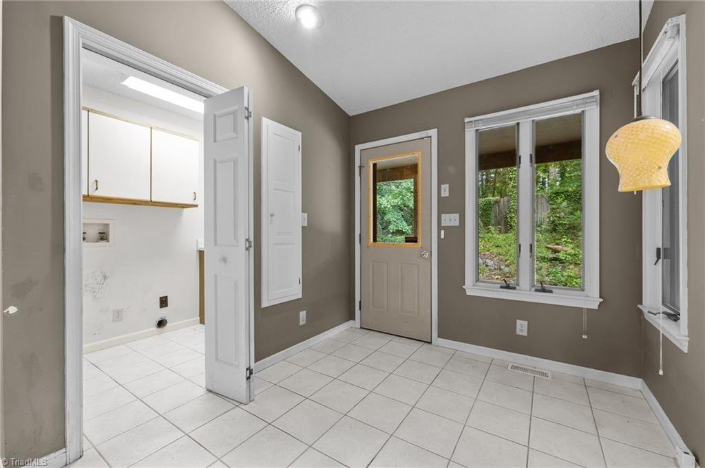 511 Valleybrook Drive