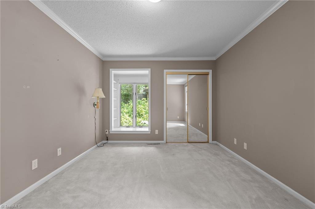 511 Valleybrook Drive