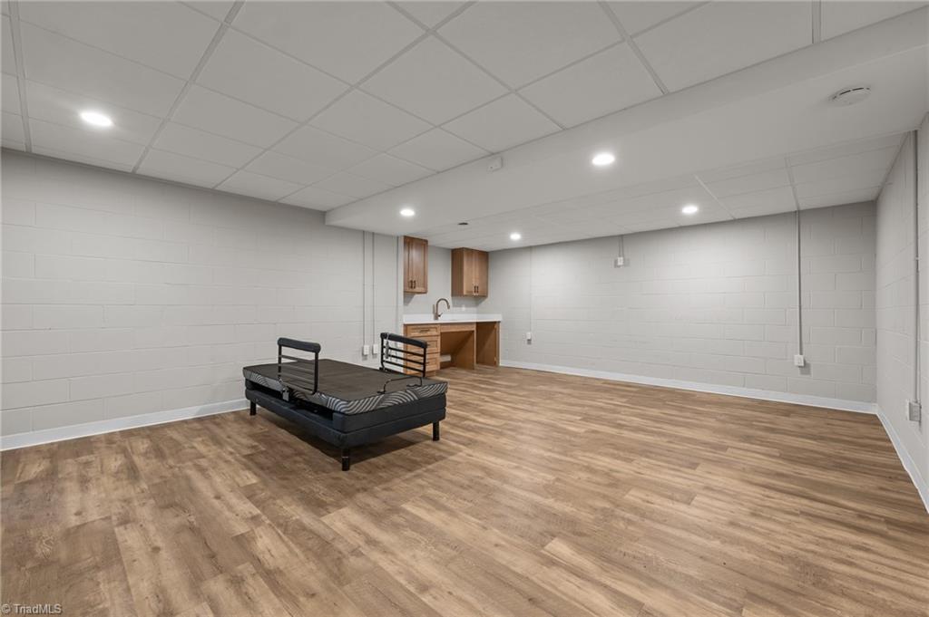 511 Valleybrook Drive