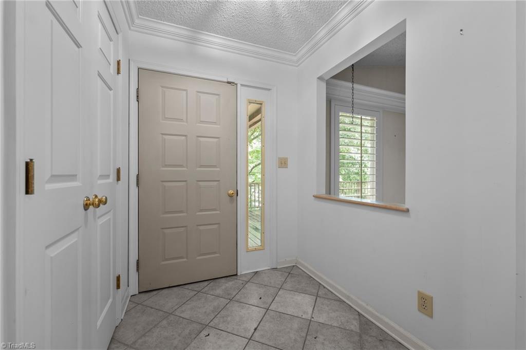 511 Valleybrook Drive