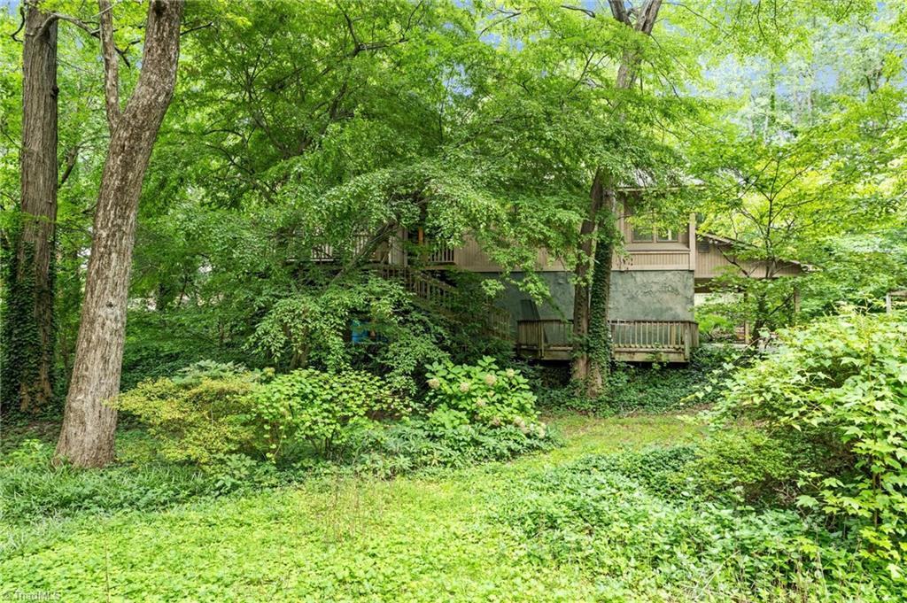 511 Valleybrook Drive
