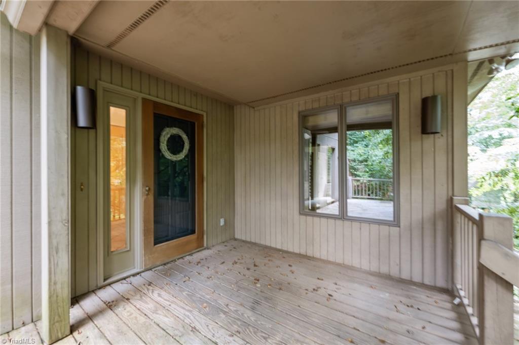 511 Valleybrook Drive