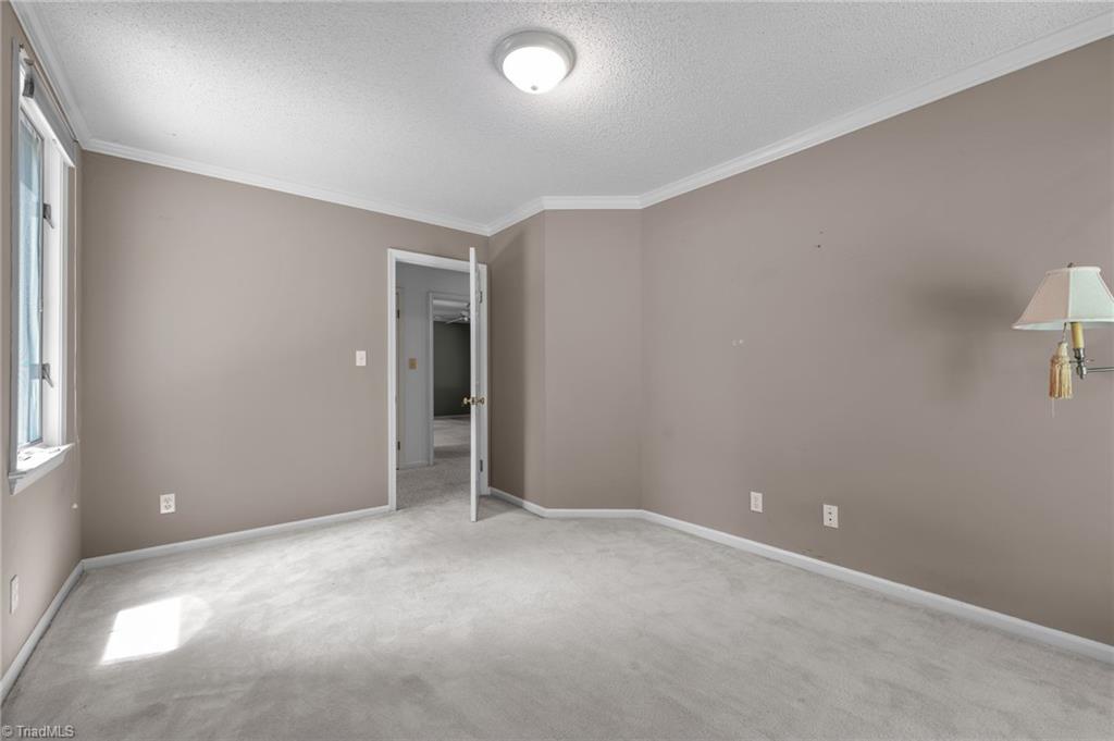 511 Valleybrook Drive