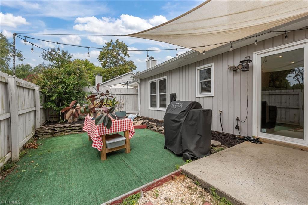 1465 Grantland Place