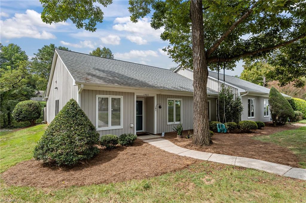 1465 Grantland Place