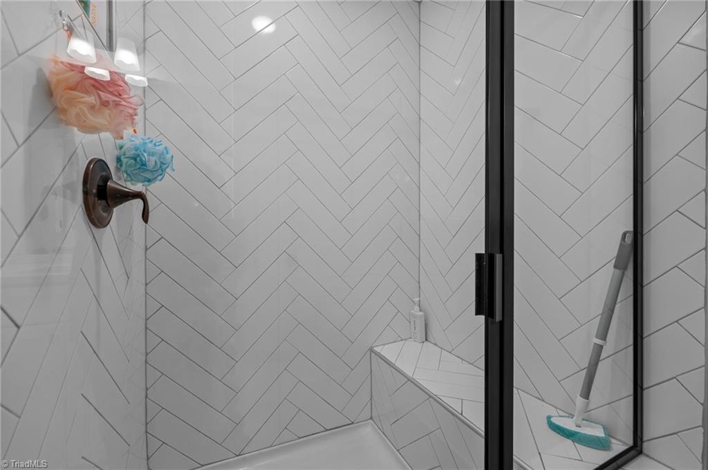 1103 Summerhouse Way