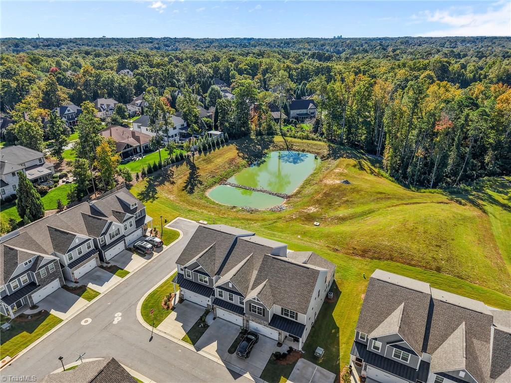 1103 Summerhouse Way