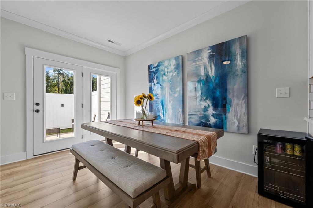 1103 Summerhouse Way