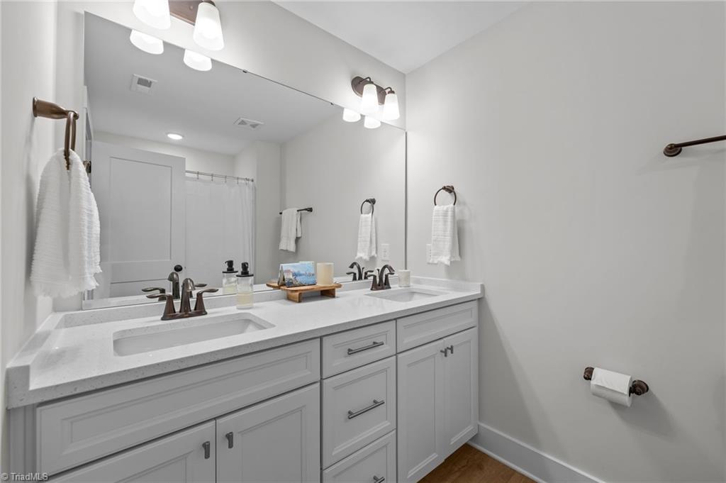 1103 Summerhouse Way