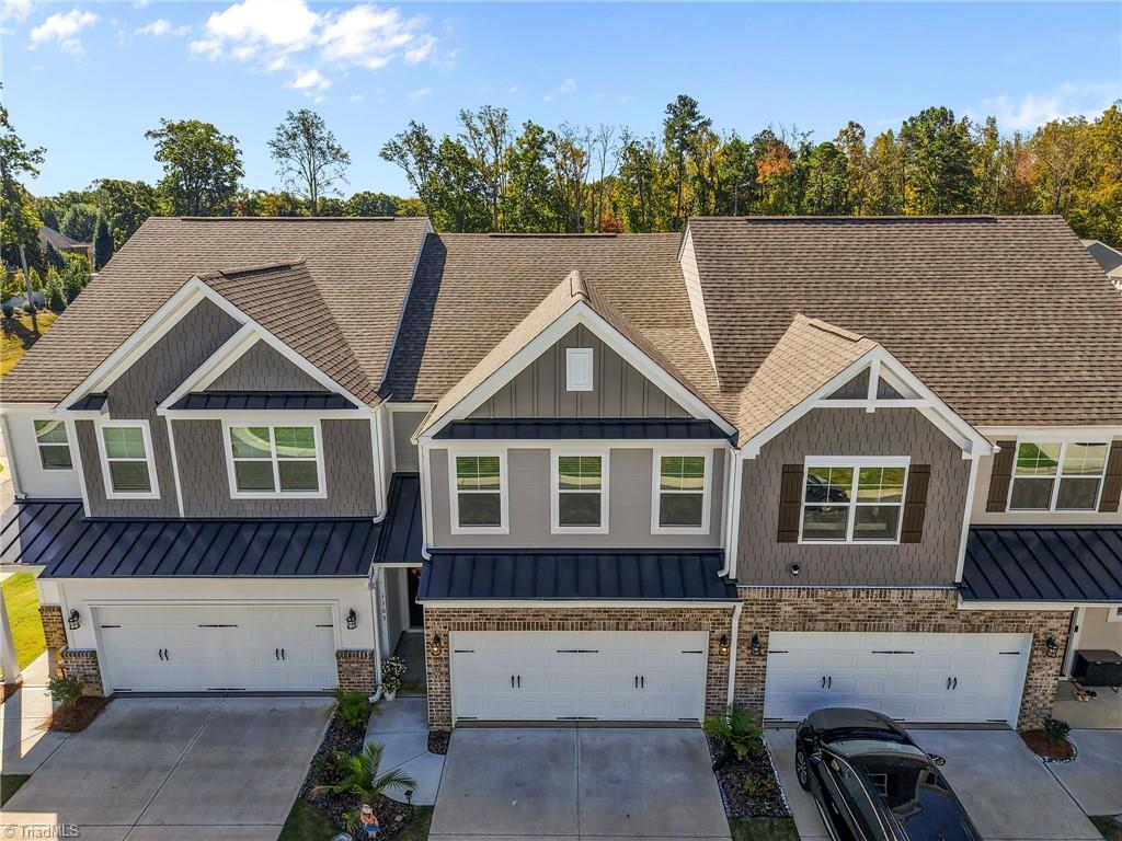 1103 Summerhouse Way