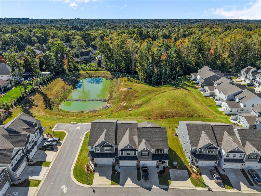 1103 Summerhouse Way