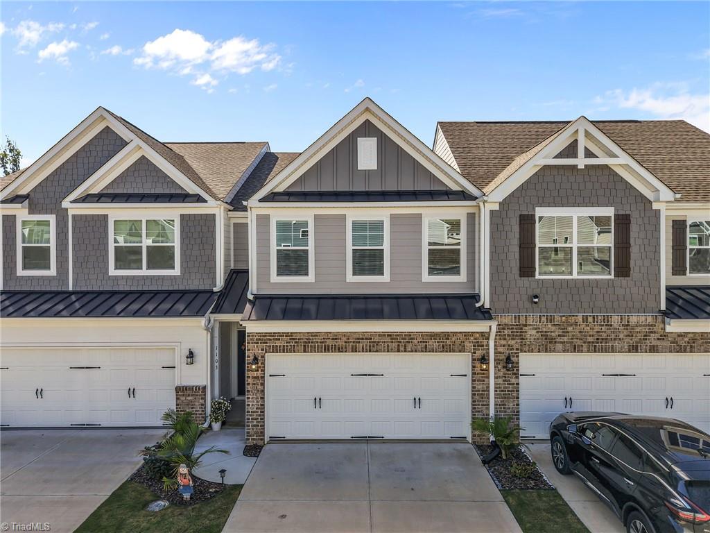 1103 Summerhouse Way