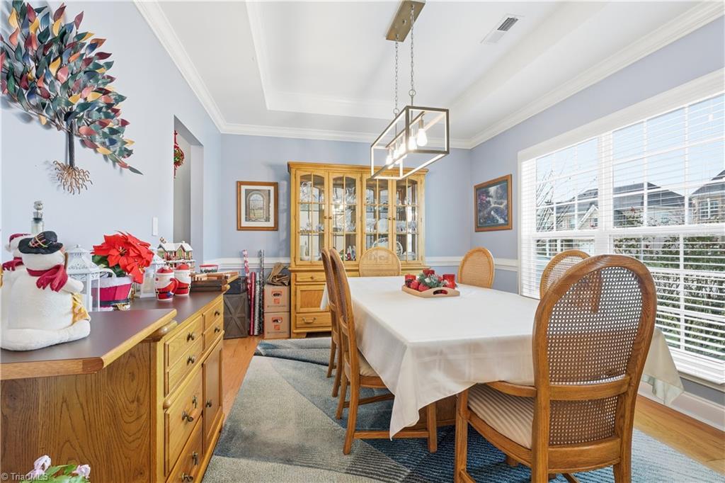 5770 Highland Grove Drive