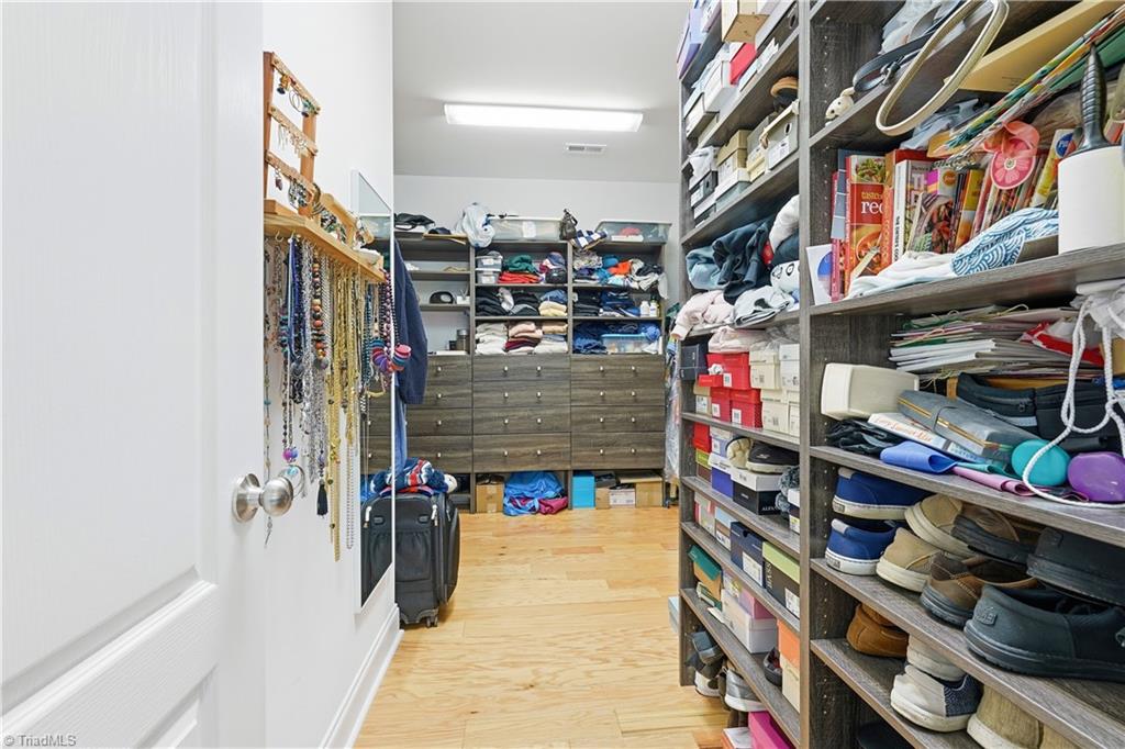 5770 Highland Grove Drive