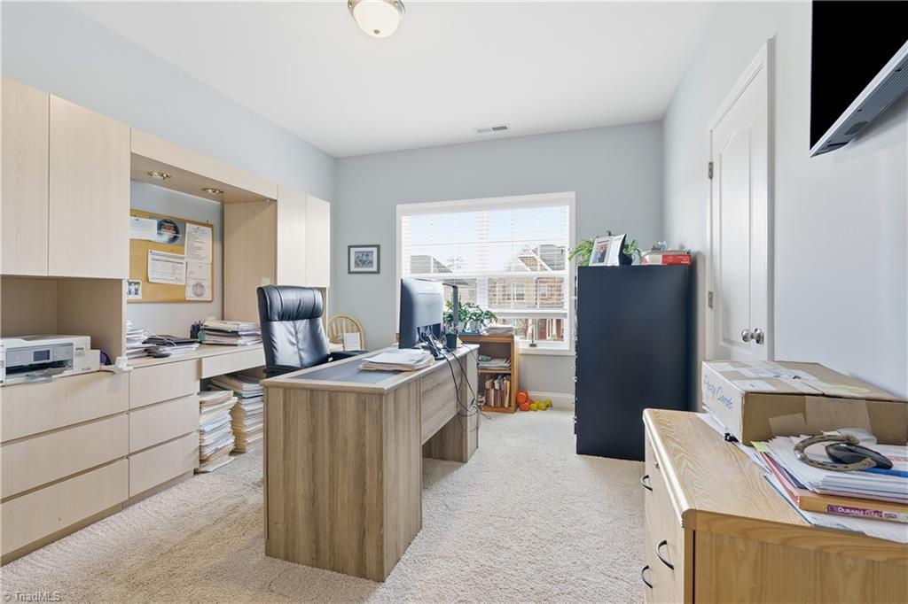 5770 Highland Grove Drive