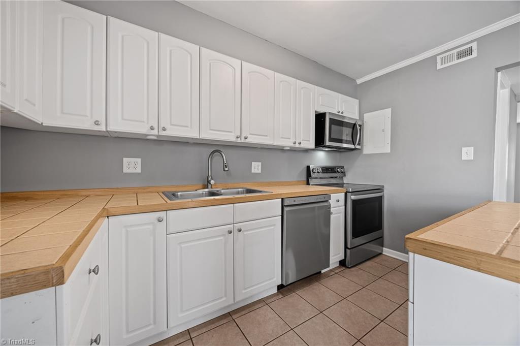 5723 Bramblegate Road