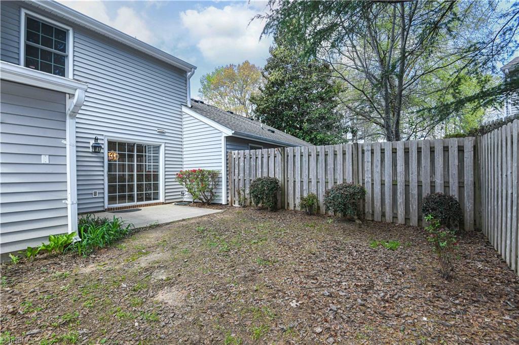 10 AppleTree Lane